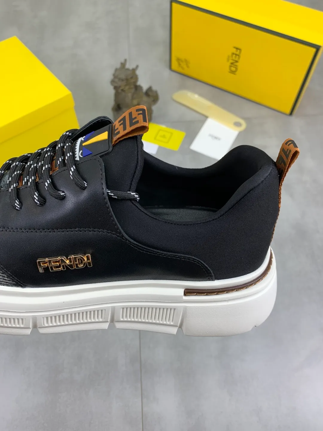​Men's shoes 💰P400 💰[New style] little monster 🆘 New FENDI (Fendi) new style 🕶️🕶️Simple routing effect, showing an elegant and cool driving shoe 🎬Using imported calfskin + first-layer pigskin lining🐂Excellent material🎬Detailed workmanship 🤗Comfortable foot feel➰➰. ​Pair it with any outfit to show your taste and temperament, low-key luxury ♻️Design ​simple and elegant ​noble and fashionable 🍃​Very loved and favored by trendy men 💓❤️size: 38-44 2️⃣colors available